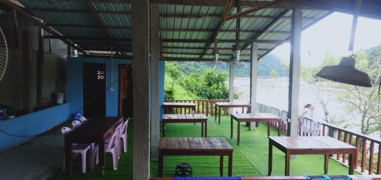 Muang Pakbèng Villa Mekong Guesthouse מראה חיצוני תמונה