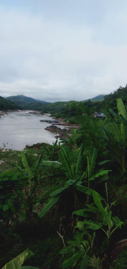 Muang Pakbèng Villa Mekong Guesthouse מראה חיצוני תמונה