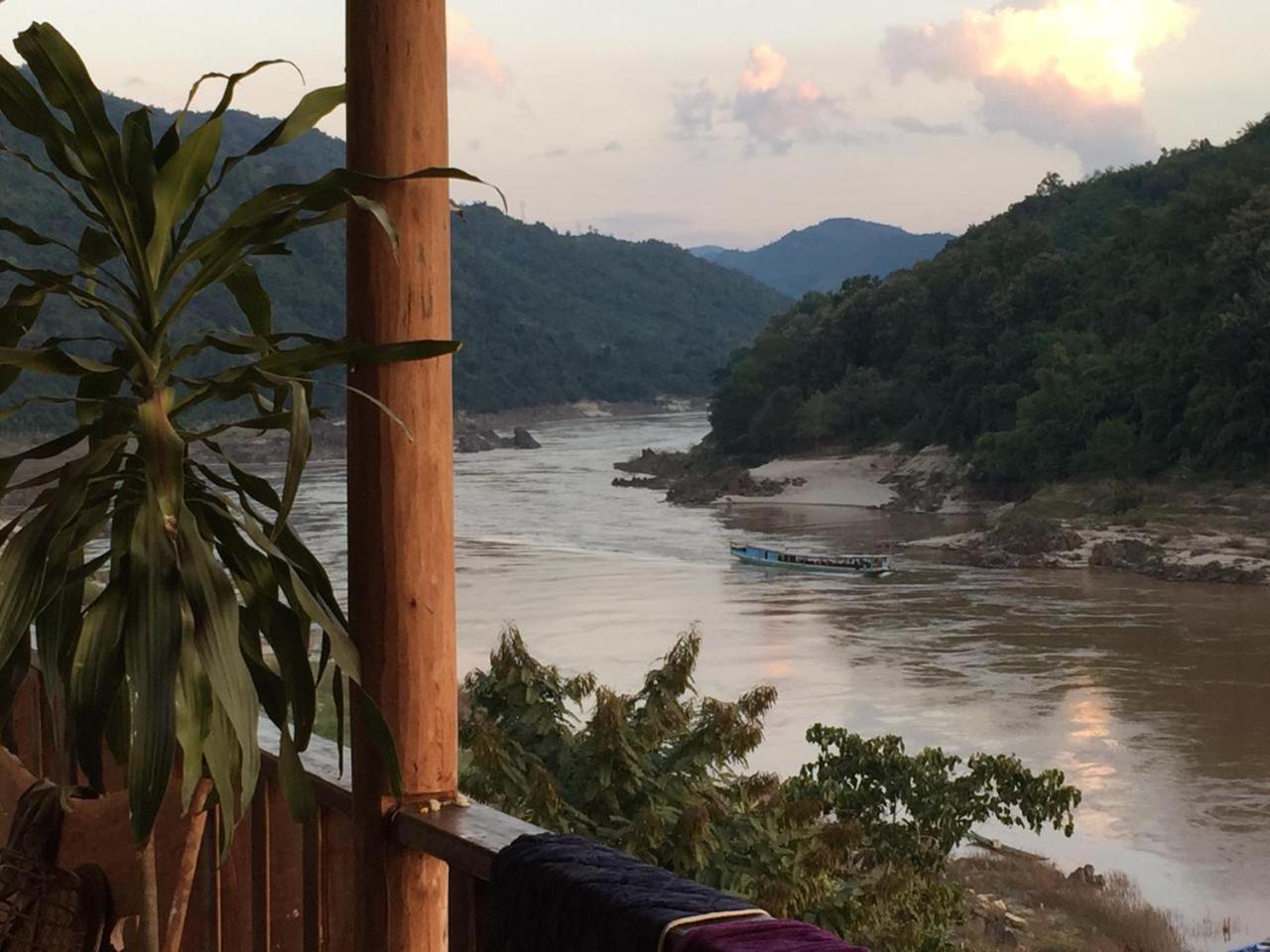 Muang Pakbèng Villa Mekong Guesthouse מראה חיצוני תמונה