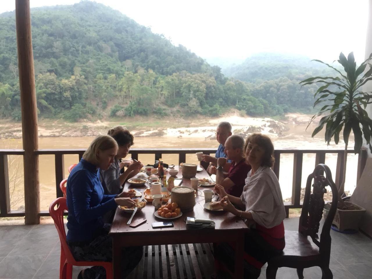 Muang Pakbèng Villa Mekong Guesthouse מראה חיצוני תמונה